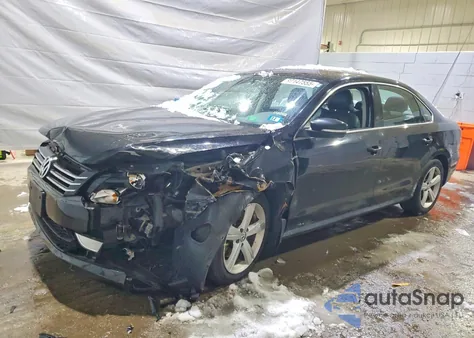 2015 Volkswagen Passat S z USA, uszkodzony, nr VIN 1VWAT7A35FC121785